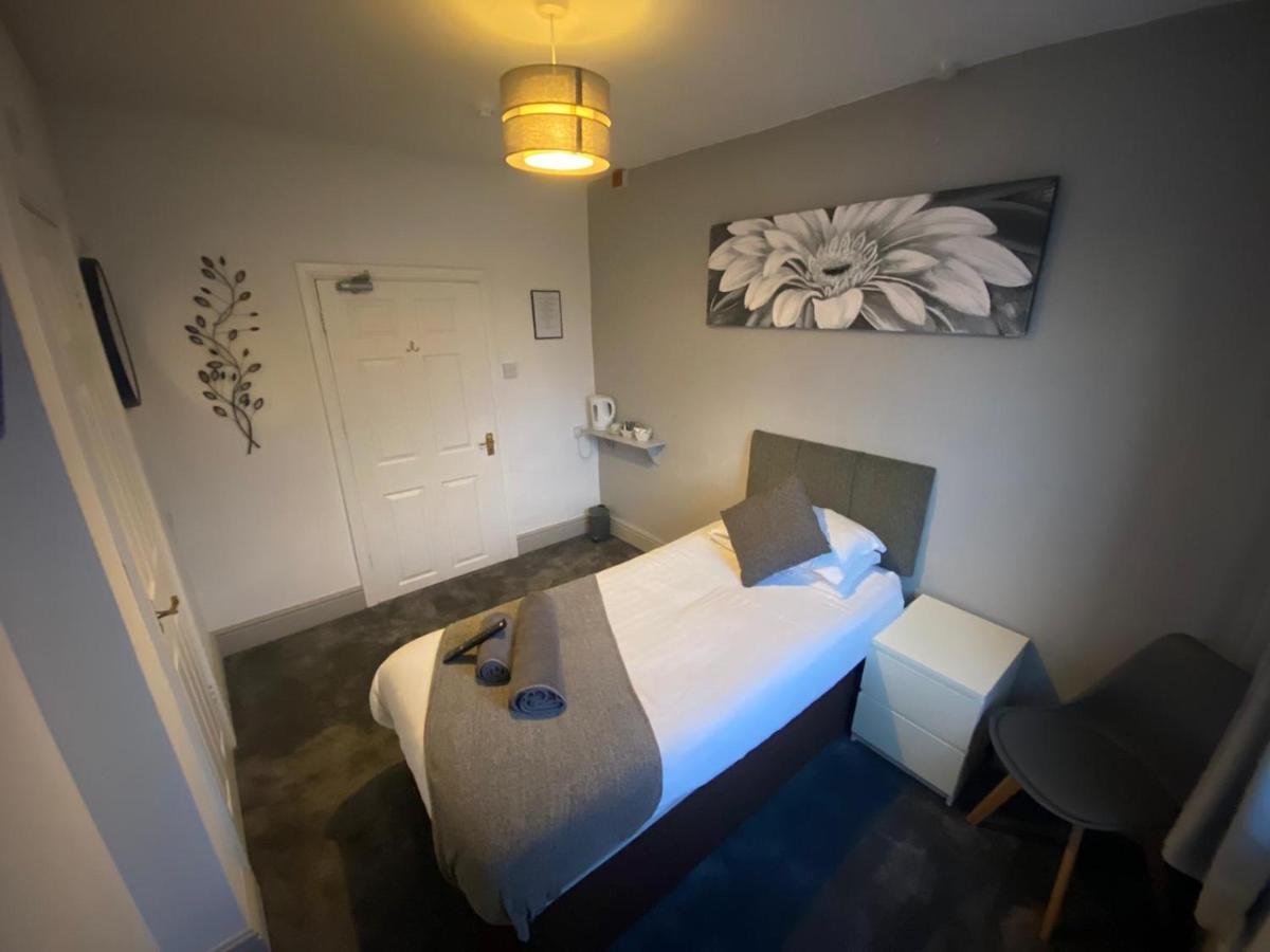 The Swan Hotel Kington  Zewnętrze zdjęcie